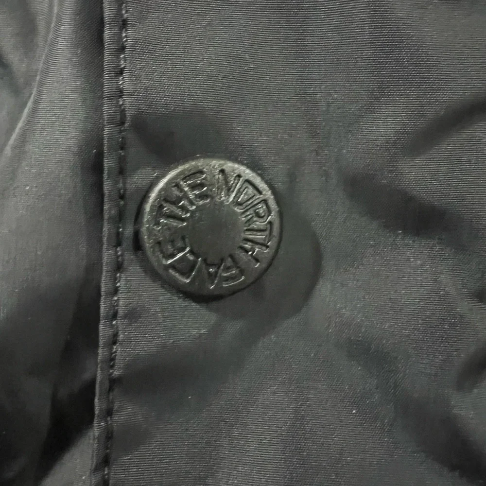 The North Face Rain Hoodie Black Full Zip Teen 18-20 Years  NWOT